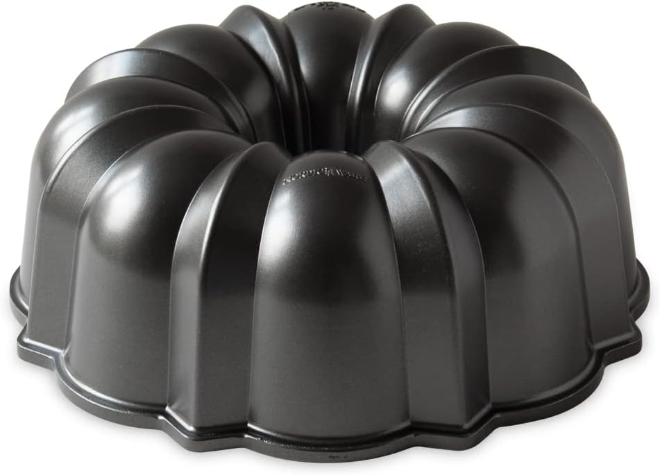 Nordic Ware Original Bundt, 12-Cup, Graphite
